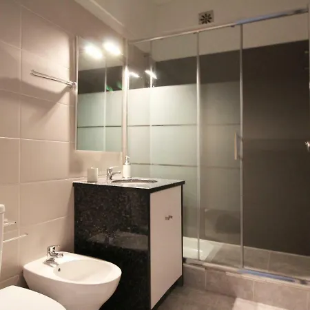 Poppy House In Anjos Lisboa